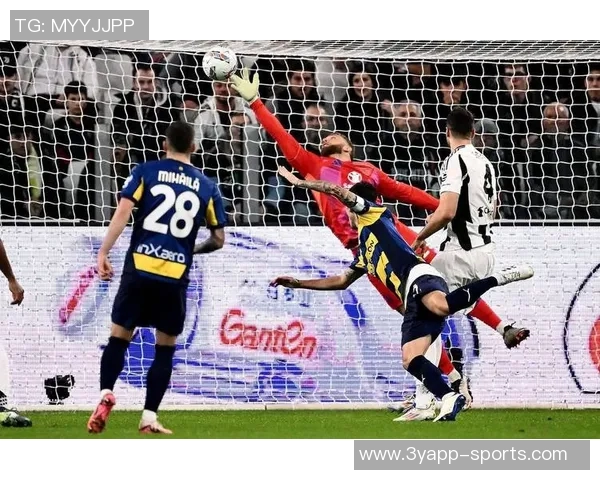 麦肯尼时隔一年多重返意甲赛场再度破门展现实力与决心 麦肯尼时隔一年多重返意甲赛场再度破门展现实力与决心