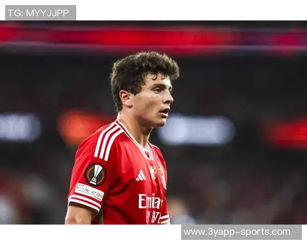 若昂内维斯展望巴黎卫冕欧冠目标前八上赛季表现不佳却逆袭夺冠