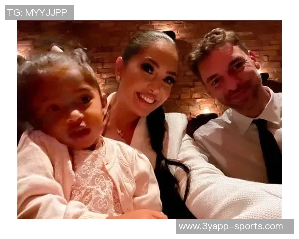 大加索尔迎来女儿诞生感恩生活赐予我们新的幸福小天使