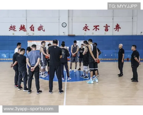 中国高中篮球集训冬令营在青岛国信篮球训练基地隆重开幕